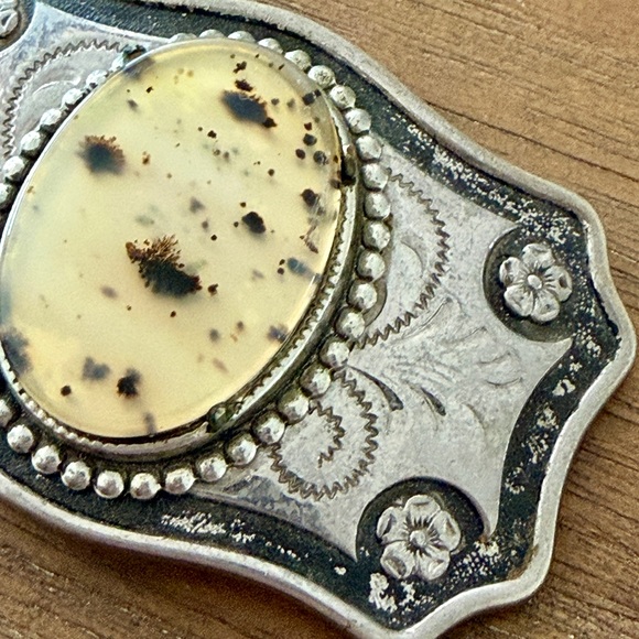 Cream Stone Western-Style Silver Belt Buckle main image 5